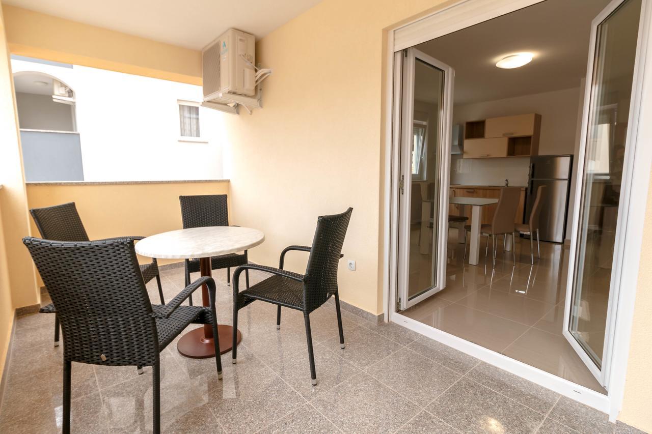 Summer Fun Apartments Novalja Exterior foto